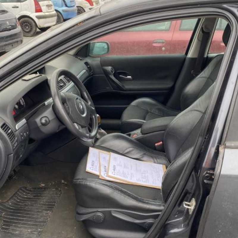 Feu arriere principal gauche (feux) RENAULT LAGUNA 2 Photo n°10