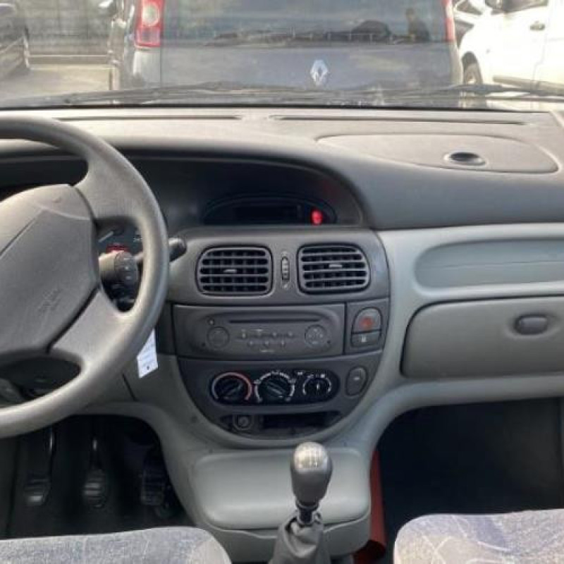 Feu arriere principal gauche (feux) RENAULT SCENIC 1 Photo n°20