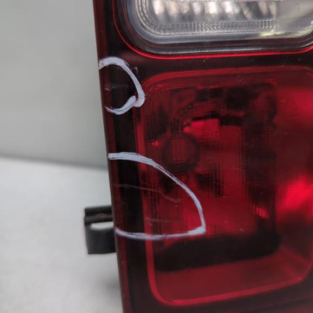 Feu de recul droit RENAULT TRAFIC 3