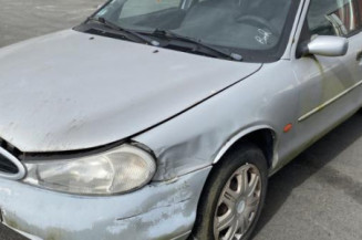 Optique avant principal droit (feux)(phare) FORD MONDEO 1