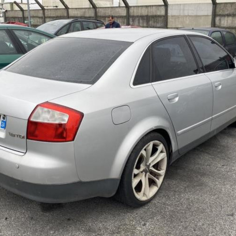 Feu arriere principal droit (feux) AUDI A4 2 Photo n°20