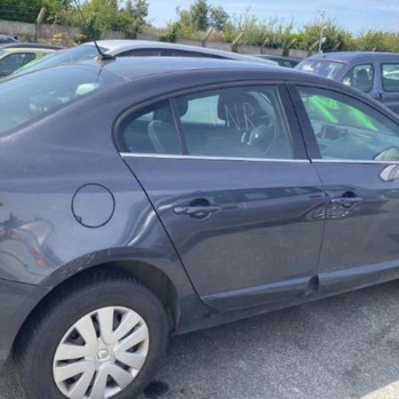Feu arriere secondaire droit (feux) RENAULT FLUENCE Photo n°20
