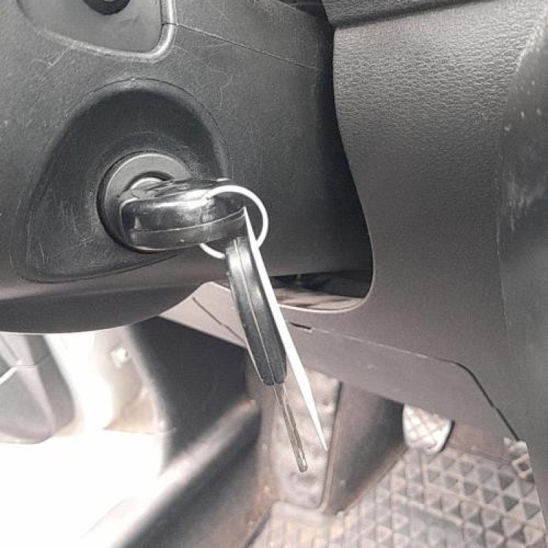 Feu arriere principal gauche (feux) VOLKSWAGEN FOX Photo n°6
