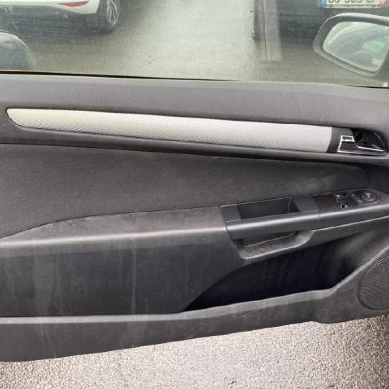 Feu arriere principal gauche (feux) OPEL ASTRA H Photo n°12