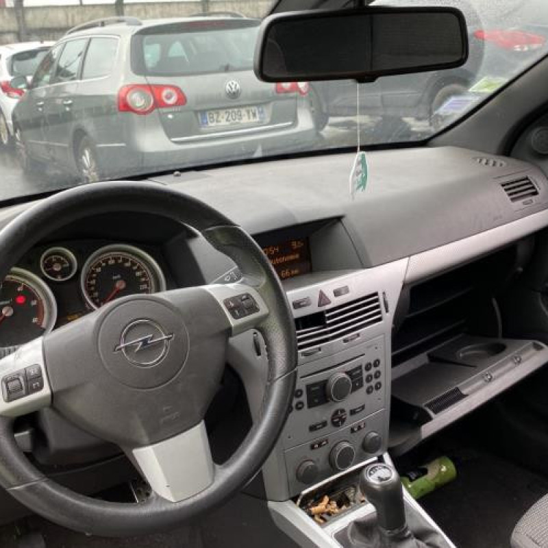 Feu arriere principal gauche (feux) OPEL ASTRA H Photo n°16