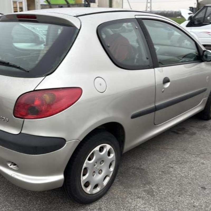 Aile avant droit PEUGEOT 206 Photo n°7
