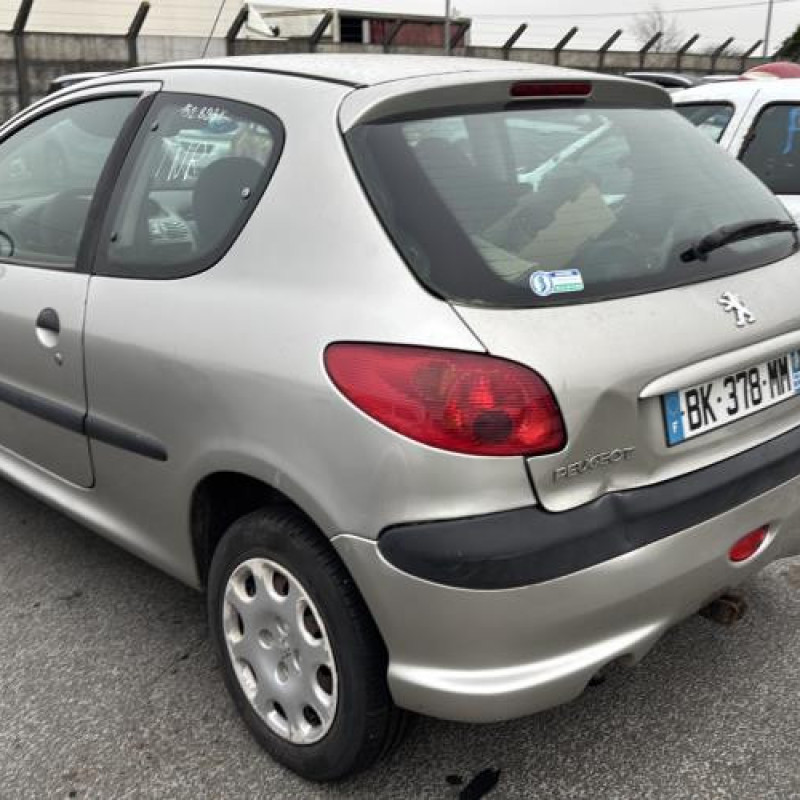 Aile avant droit PEUGEOT 206 Photo n°8
