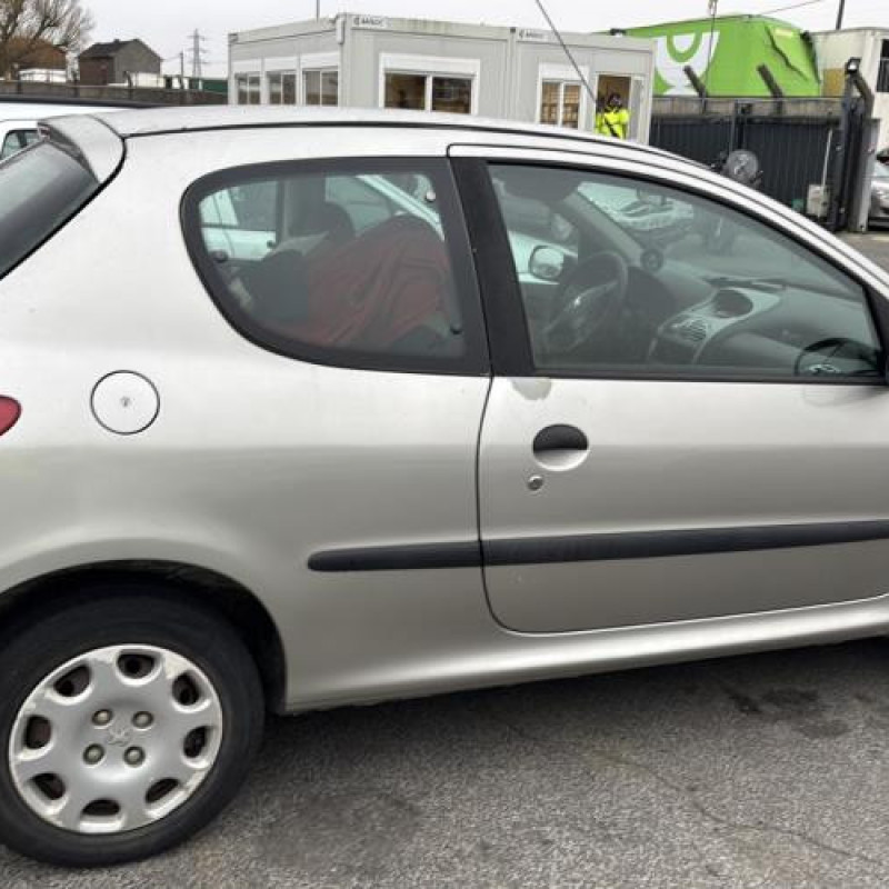 Aile avant droit PEUGEOT 206 Photo n°10
