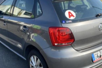 Com (Bloc Contacteur Tournant+Commodo Essuie Glace+Commodo Phare) VOLKSWAGEN POLO 5