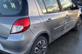 Aile avant droit RENAULT CLIO 3