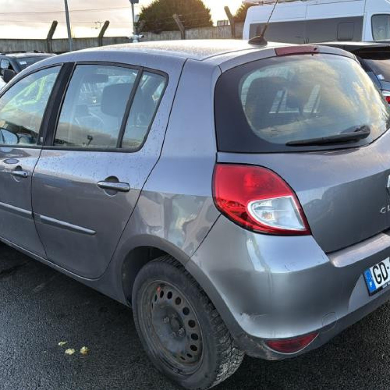 Aile avant droit RENAULT CLIO 3 Photo n°9