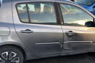 Aile avant droit RENAULT CLIO 3