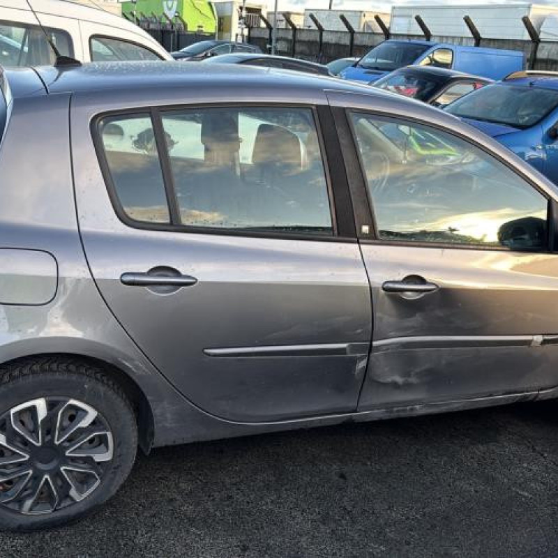 Aile avant droit RENAULT CLIO 3 Photo n°11