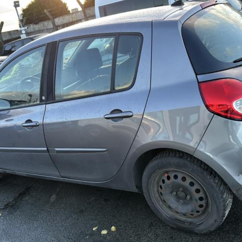 Aile avant droit RENAULT CLIO 3 Photo n°12