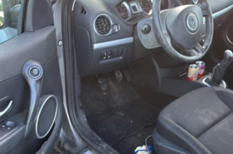 Aile avant droit RENAULT CLIO 3