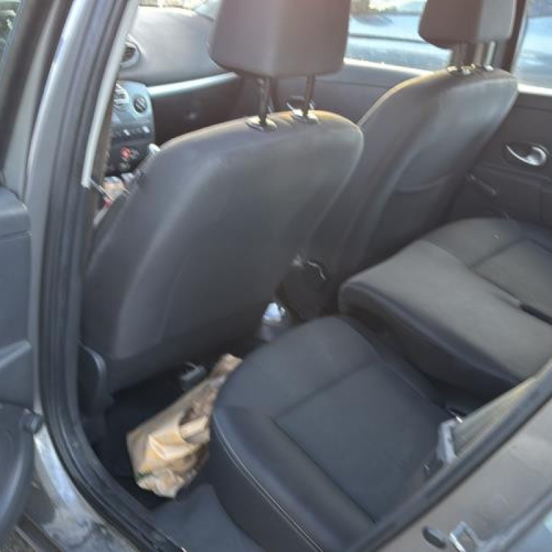 Aile avant droit RENAULT CLIO 3 Photo n°15
