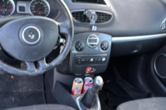 Aile avant droit RENAULT CLIO 3