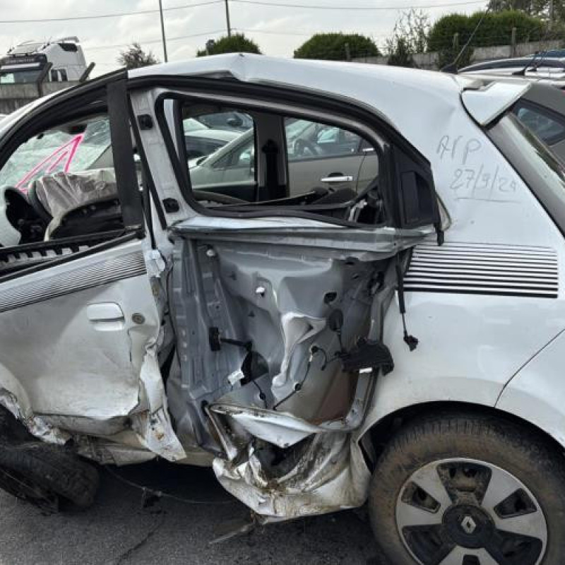 Feu arriere principal gauche (feux) RENAULT TWINGO 3 Photo n°10