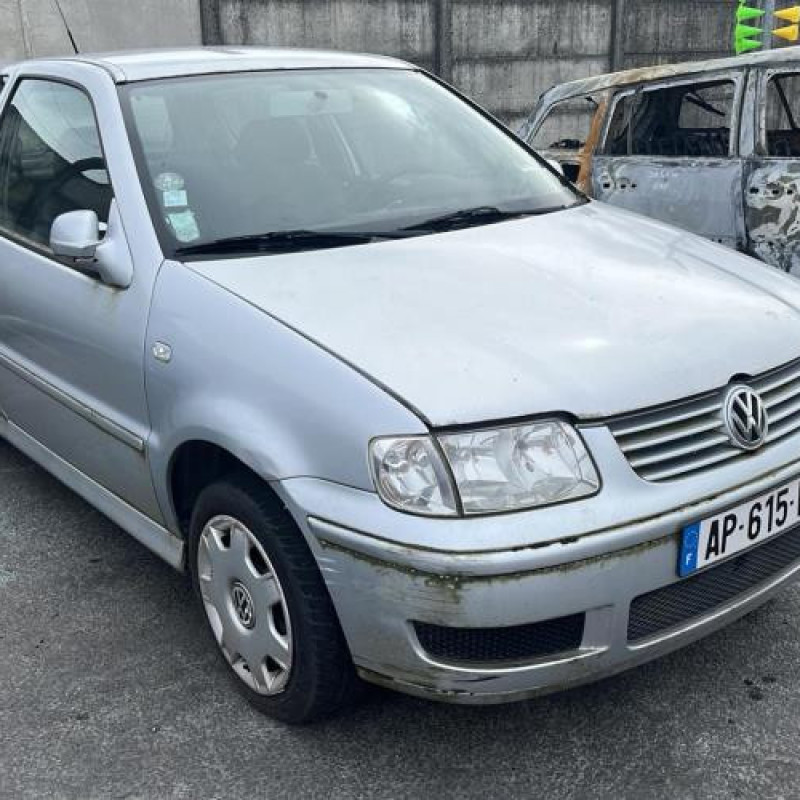 Feu arriere principal gauche (feux) VOLKSWAGEN POLO 3 Photo n°6