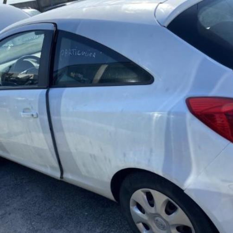 Aile avant droit OPEL CORSA D Photo n°8