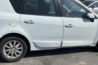 Aile avant droit RENAULT SCENIC 3