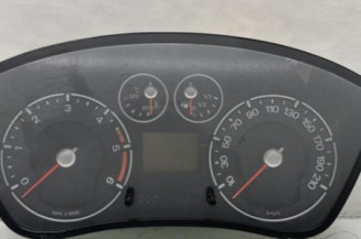 Compteur FORD FIESTA 5 Photo n°1