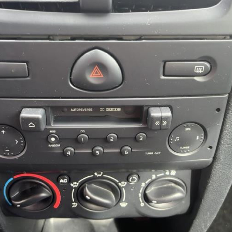 Porte arriere droit RENAULT CLIO 2 Photo n°12