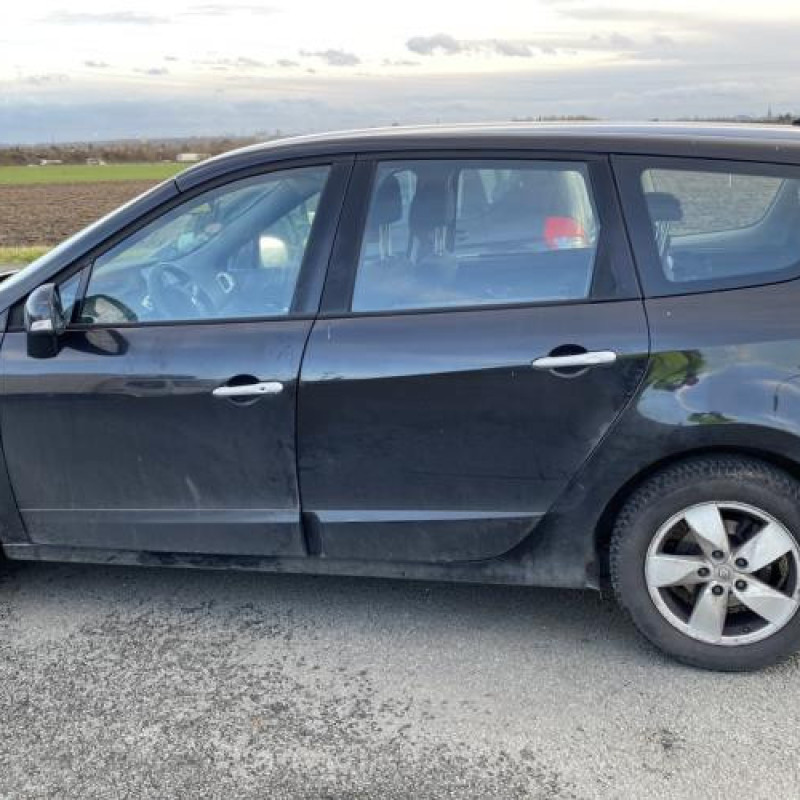 Feu arriere principal gauche (feux) RENAULT GRAND SCENIC 3 Photo n°14
