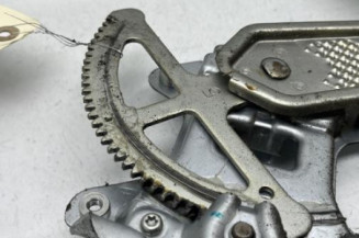Leve vitre electrique avant droit TOYOTA YARIS 1