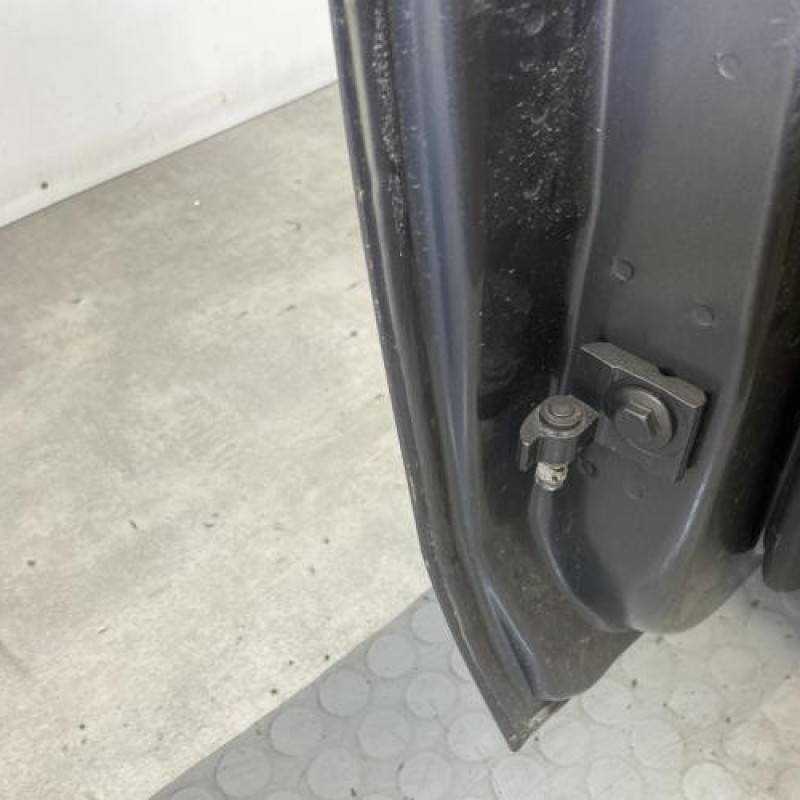 Porte avant droit MERCEDES CLASSE B 247 Photo n°4