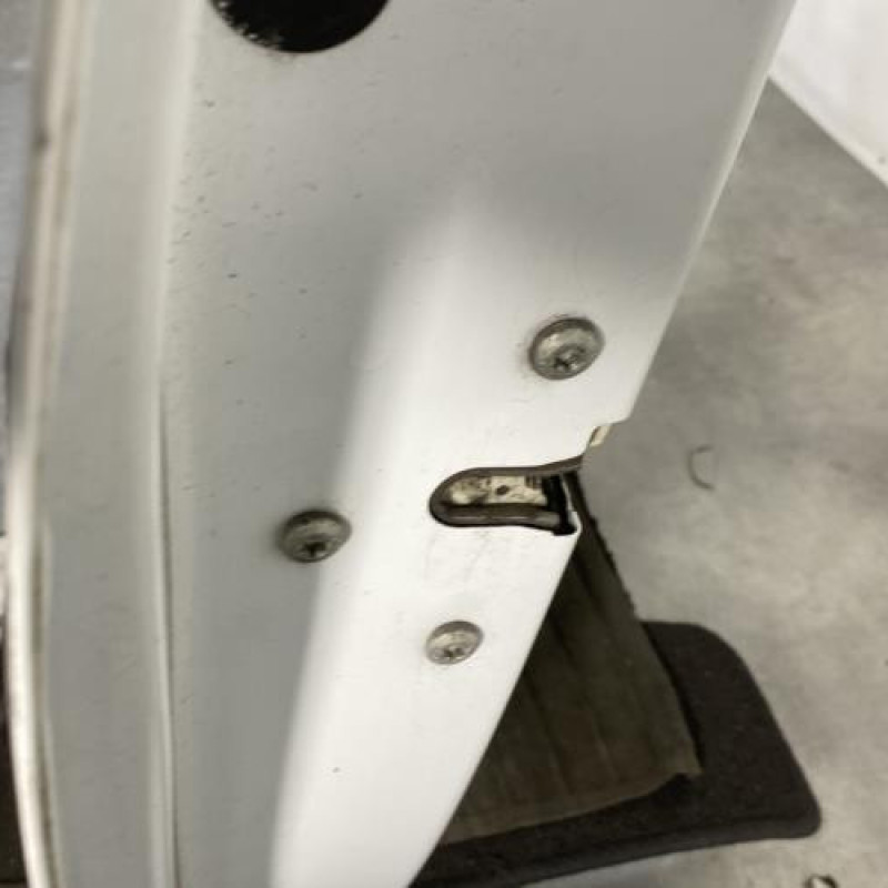 Porte avant gauche OPEL CORSA D Photo n°3