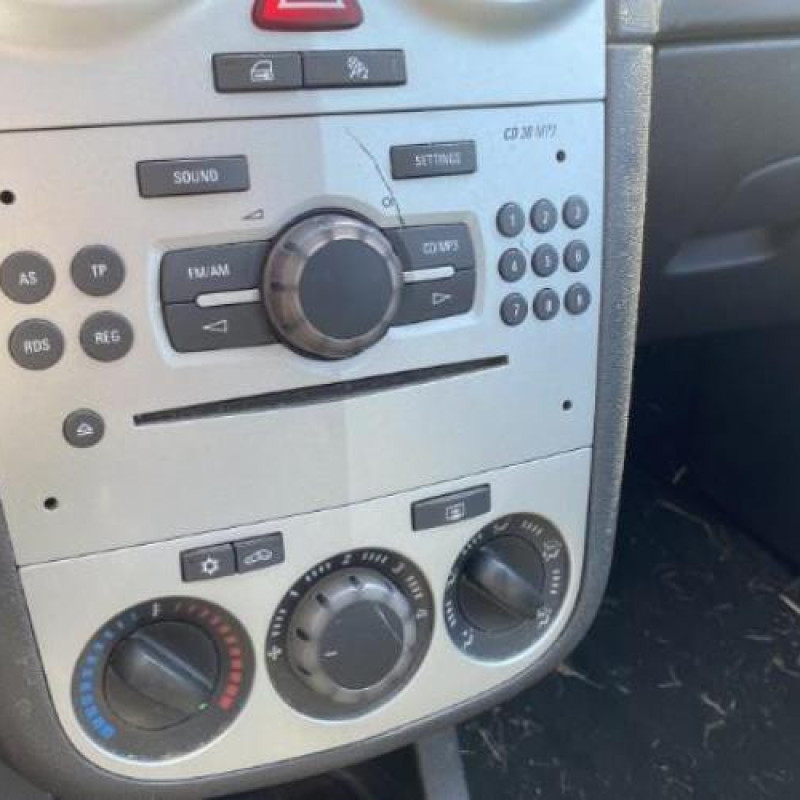 Porte avant gauche OPEL CORSA D Photo n°9