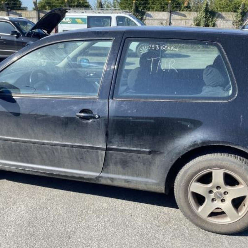 Vitre avant droit VOLKSWAGEN GOLF 4 Photo n°10