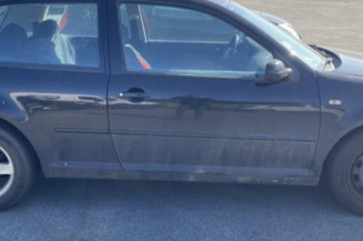 Vitre avant droit VOLKSWAGEN GOLF 4