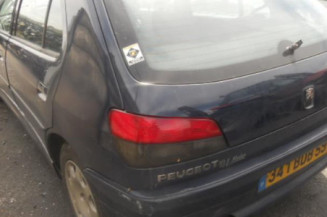 Poignee interieur avant droit PEUGEOT 306