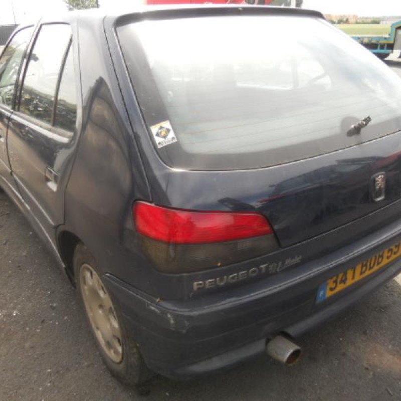 Poignee interieur avant droit PEUGEOT 306 Photo n°8