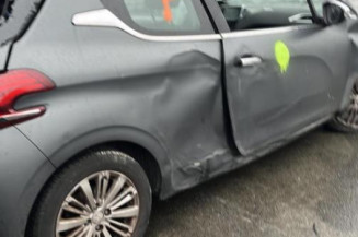 Leve vitre electrique avant droit PEUGEOT 208 1