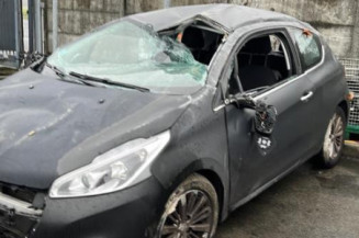 Leve vitre electrique avant droit PEUGEOT 208 1