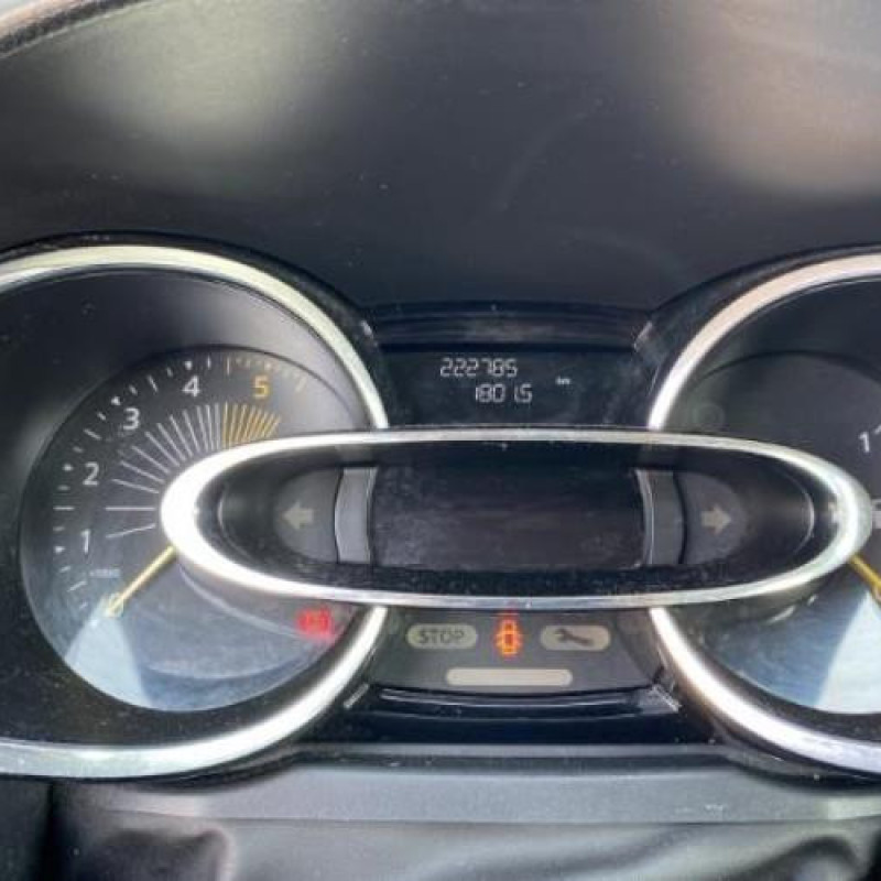 Plage arriere RENAULT CLIO 4 Photo n°10