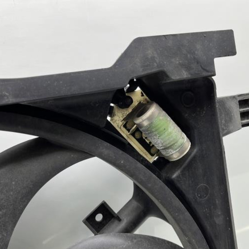 Moto ventilateur radiateur OPEL CORSA E Photo n°9