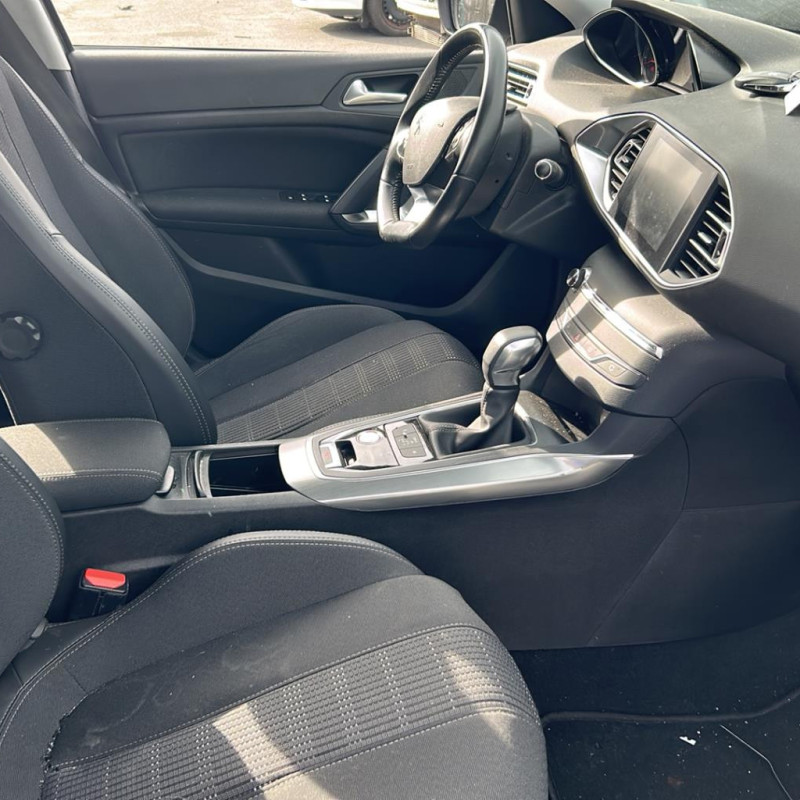 PEUGEOT 308 2 SW PHASE 2 BREAK 1.2 PURETECH - 12V TURBO Photo n°3