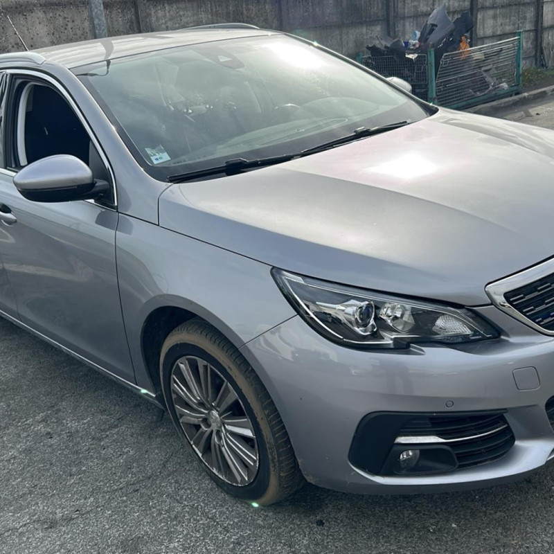 PEUGEOT 308 2 SW PHASE 2 BREAK 1.2 PURETECH - 12V TURBO Photo n°7