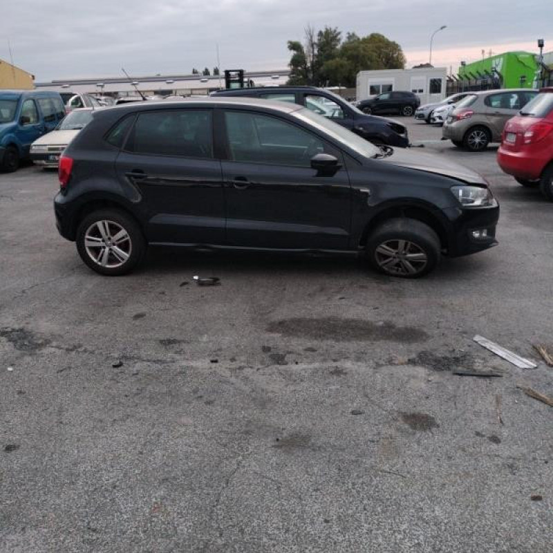 VOLKSWAGEN POLO 5 PHASE 1 1.6 TDI - 16V TURBO Photo n°1