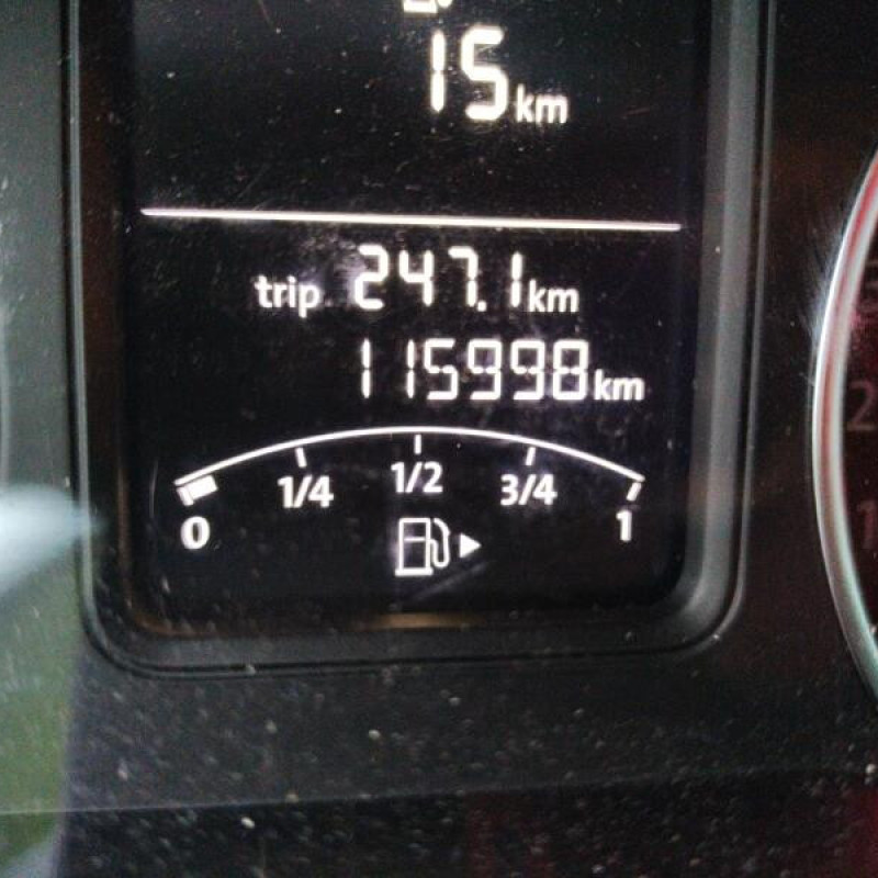 VOLKSWAGEN POLO 5 PHASE 1 1.6 TDI - 16V TURBO Photo n°5