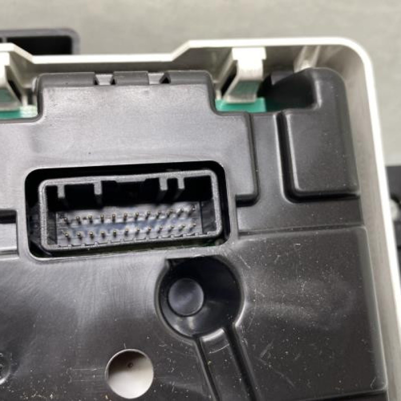 Compteur RENAULT TRAFIC 3 Photo n°3