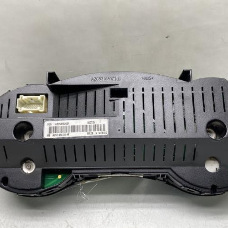 Compteur MERCEDES CLASSE R 251 Photo n°4