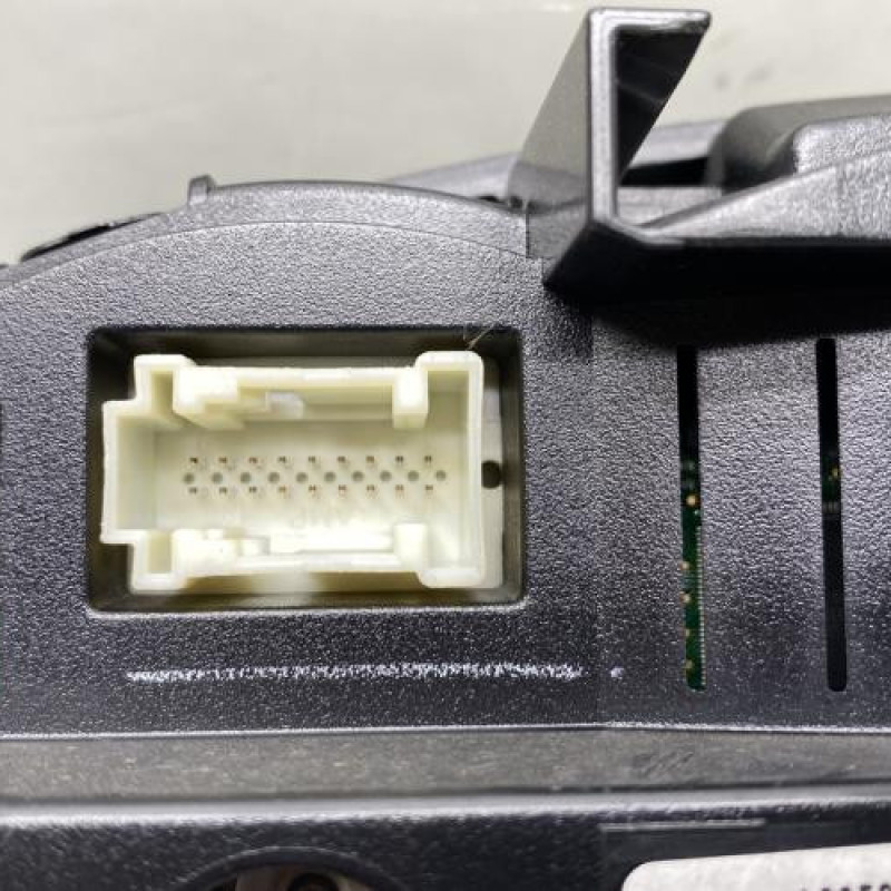 Compteur MERCEDES CLASSE R 251 Photo n°6