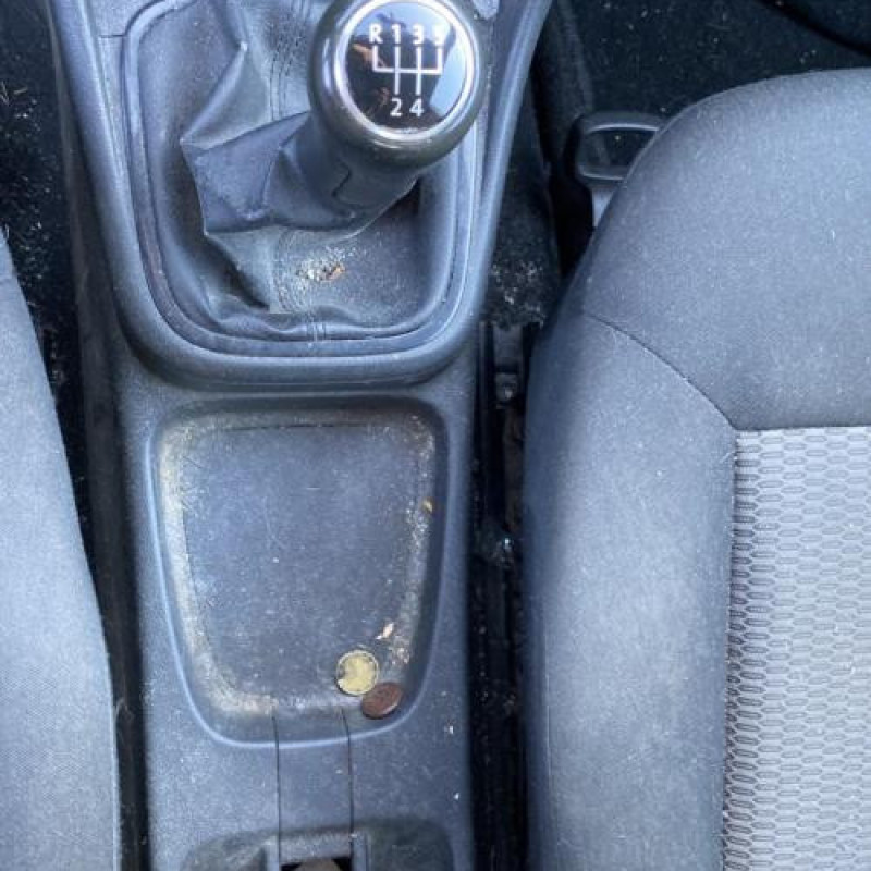 Actionneur verrou trappe d'essence VOLKSWAGEN POLO 5 Photo n°13