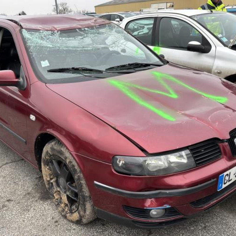 Pare choc arriere SEAT LEON 1 Photo n°8