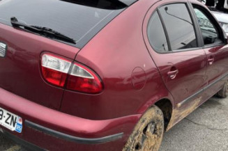 Pare choc arriere SEAT LEON 1